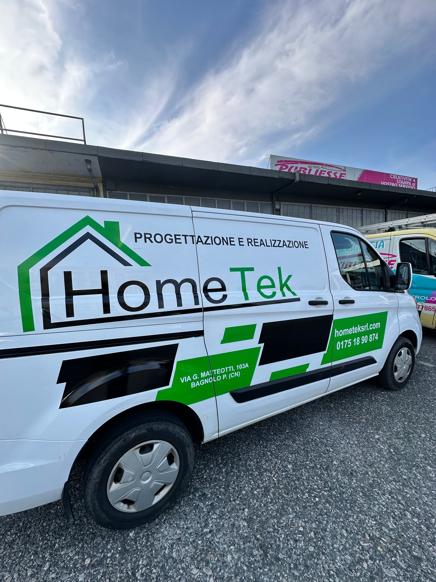 DECORAZIONE MEZZI E CAR WRAPPING