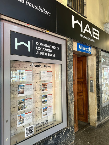 CARTELLONISTICA - INSEGNE - STRISCIONI - ROLL UP - BANDIERE