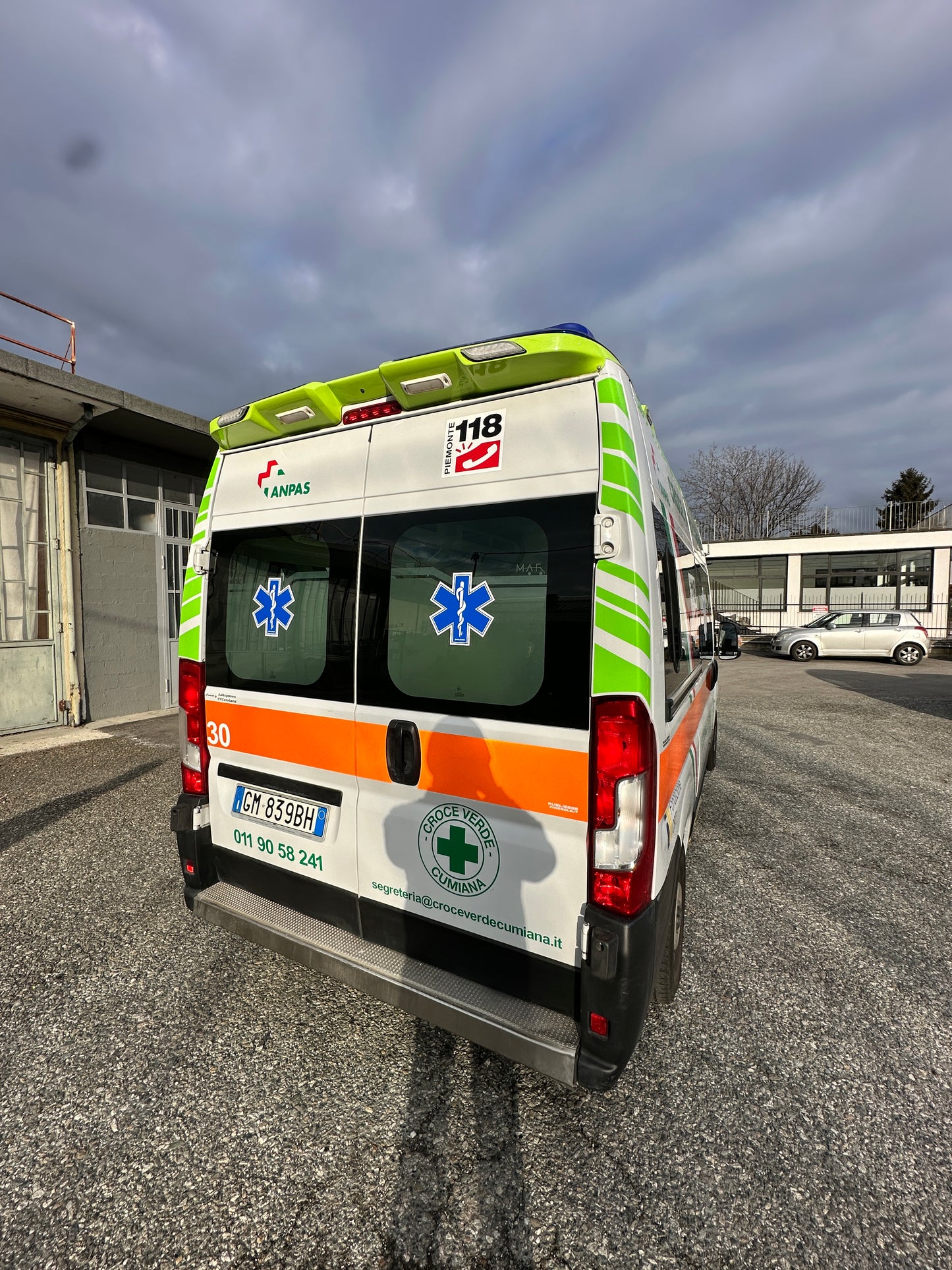 DECORAZIONE MEZZI E CAR WRAPPING