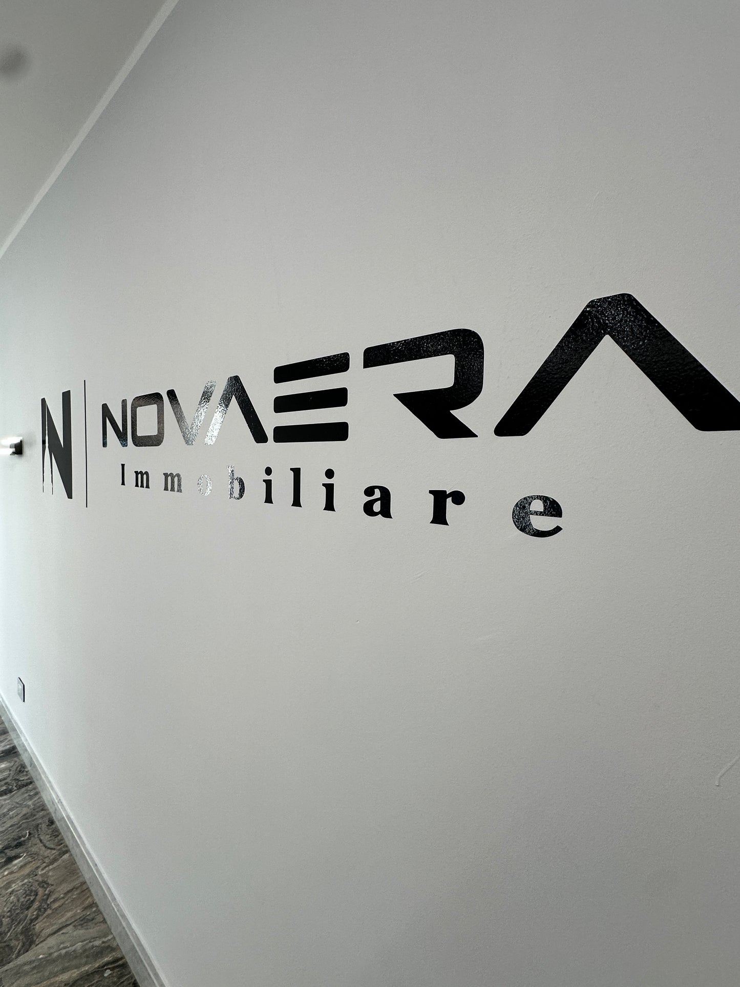 PERSONALIZZAZIONE VETRATE E VETROFANIE