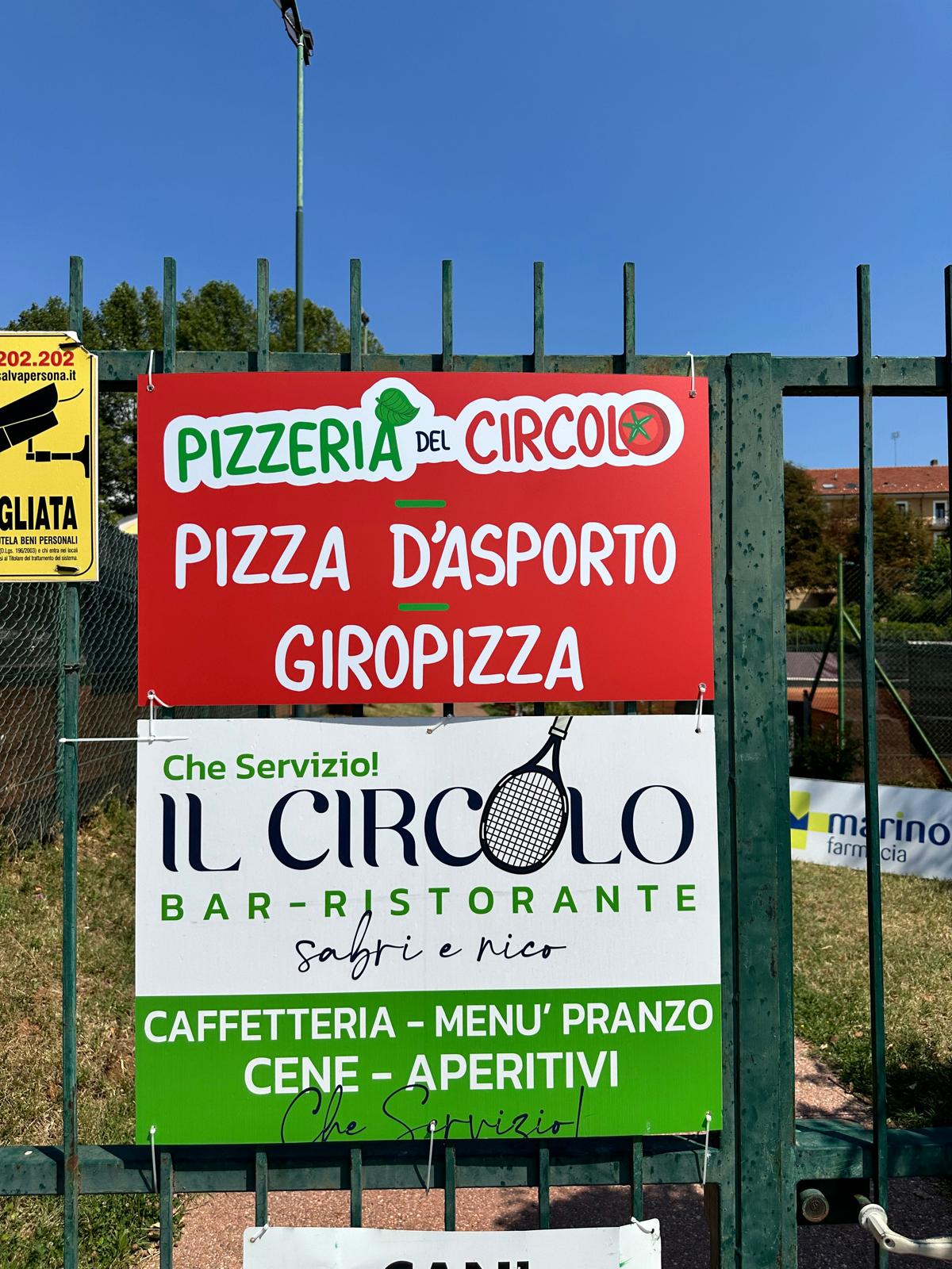 CARTELLONISTICA - INSEGNE - STRISCIONI - ROLL UP - BANDIERE