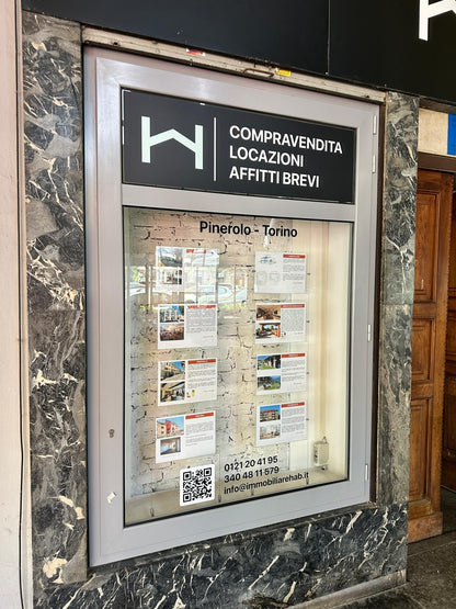 CARTELLONISTICA - INSEGNE - STRISCIONI - ROLL UP - BANDIERE